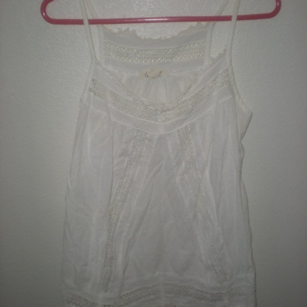 TESTAMENT  Brand  Lace   Tank  White  Size Medium